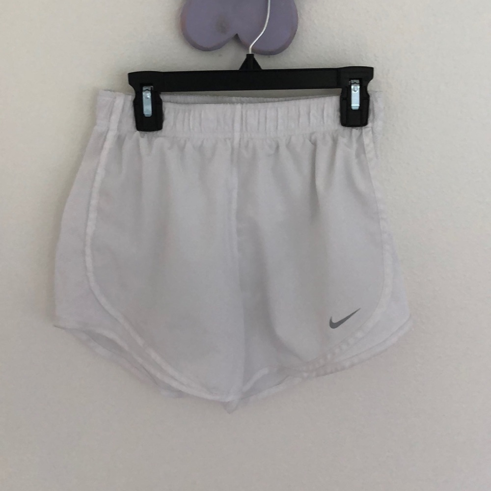 white nike shorts